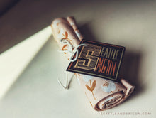 Load image into Gallery viewer, FLORAL BANDANA