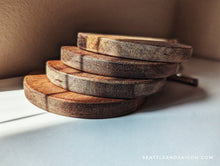 Load image into Gallery viewer, NATURAL WOOD CUTTING BOARD