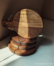 Load image into Gallery viewer, NATURAL WOOD CUTTING BOARD