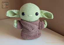 Load image into Gallery viewer, COCONUT CATERPILLAR CROUCHET