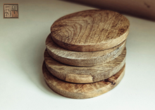 Load image into Gallery viewer, NATURAL WOOD COASTER SET
