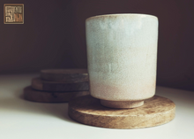 Load image into Gallery viewer, NATURAL WOOD COASTER SET