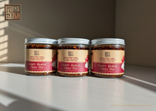 Load image into Gallery viewer, BIG JAR OF CRISPY GARLIC CHILI OIL - 16 OZ
